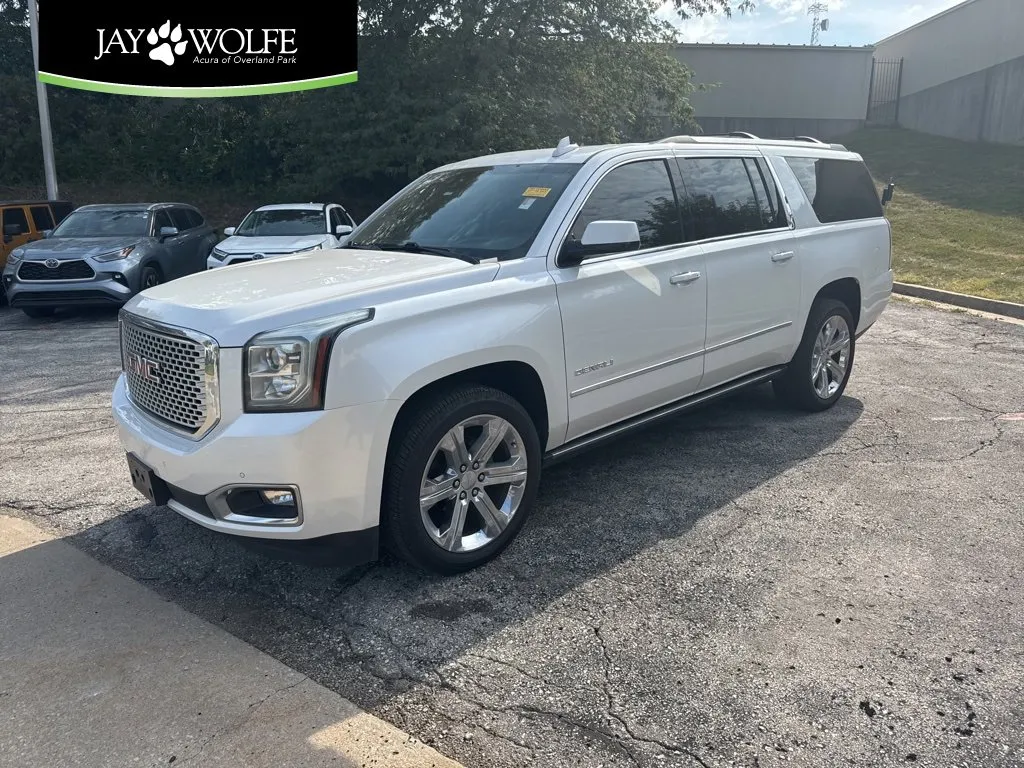 White 2016 GMC Yukon XL Denali for sale in Overland Park, KS