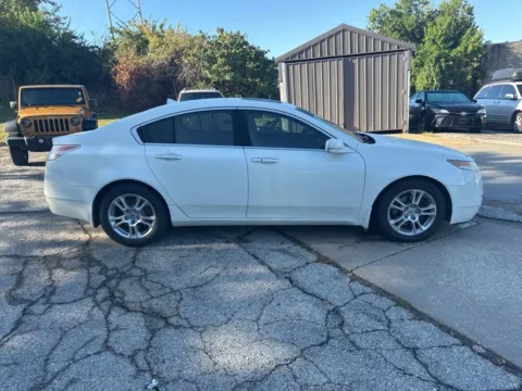 More photos of 2011 Acura TL Tech at Acura of Overland Park, KS