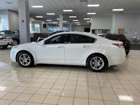 More photos of 2011 Acura TL Tech at Acura of Overland Park, KS