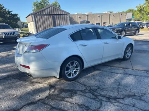 More photos of 2011 Acura TL Tech at Acura of Overland Park, KS