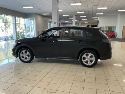 More photos of 2024 Honda HR-V LX at Acura of Overland Park, KS
