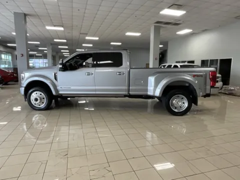 More photos of 2021 Ford Super Duty F-450 DRW Platinum at Acura of Overland Park, KS