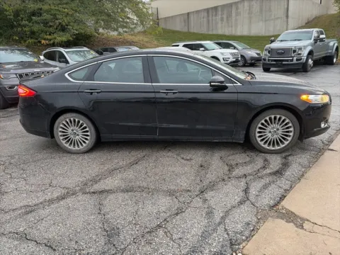 More photos of 2016 Ford Fusion Titanium at Acura of Overland Park, KS