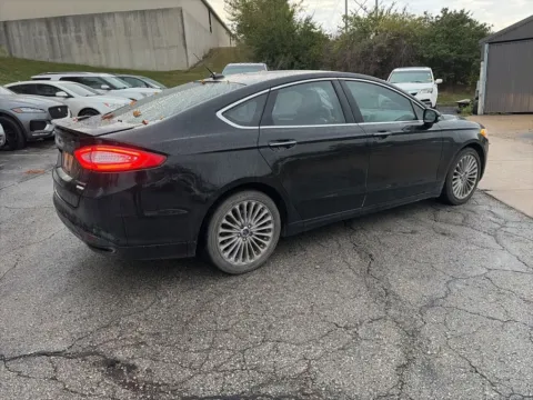 More photos of 2016 Ford Fusion Titanium at Acura of Overland Park, KS