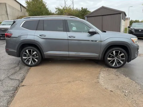 More photos of 2024 Volkswagen Atlas 2.0T SEL Premium R-Line at Acura of Overland Park, KS