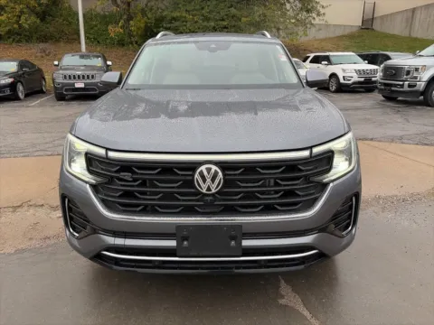 Photos of 2024 Volkswagen Atlas 2.0T SEL Premium R-Line for sale in Overland Park, KS at Acura of Overland Park