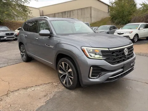 Another view of 2024 Volkswagen Atlas 2.0T SEL Premium R-Line for sale in Overland Park, KS at Acura of Overland Park