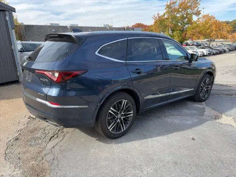 More photos of 2025 Acura MDX w/Advance Package at Acura of Overland Park, KS