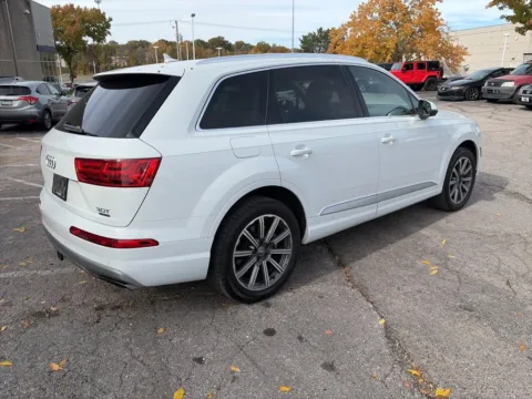 More photos of 2017 Audi Q7 Prestige at Acura of Overland Park, KS