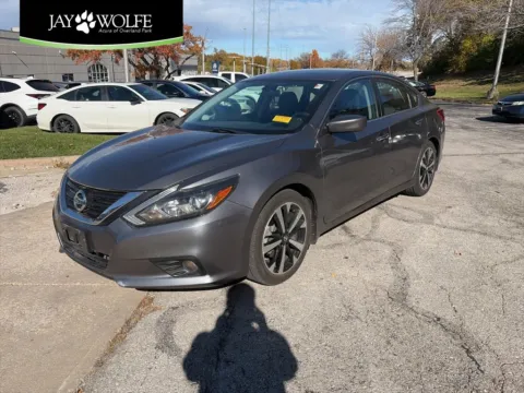 Gray 2018 Nissan Altima 2.5 SR for sale in Overland Park, KS