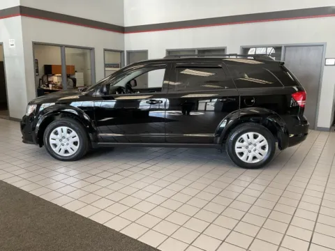 More photos of 2018 Nissan Rogue SL at Jay Wolfe Auto Outlet, MO