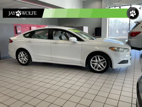 White 2016 Ford Fusion SE for sale in Kansas City, MO