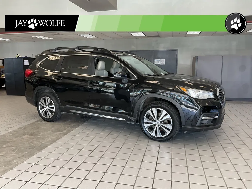 2019 Subaru Ascent Limited's photo