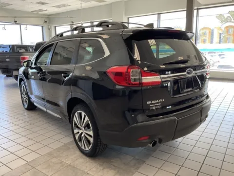 More photos of 2019 Subaru Ascent Limited at Jay Wolfe Auto Outlet, MO