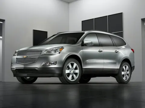 White 2010 Chevrolet Traverse 2LT for sale in Kansas City, MO