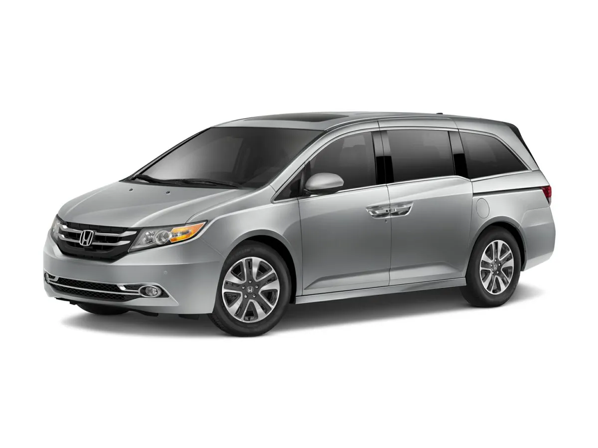 2016 Honda Odyssey Touring's photo