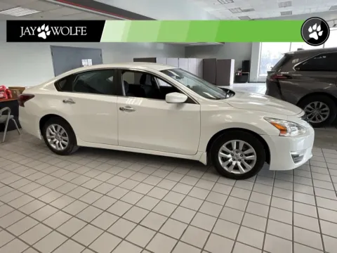 White 2014 Nissan Altima 2.5 S for sale in Kansas City, MO
