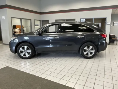 More photos of 2015 Acura MDX 3.5L at Jay Wolfe Auto Outlet, MO