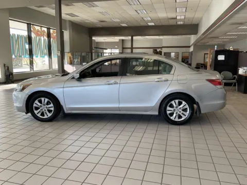 More photos of 2008 Honda Accord LX-P at Jay Wolfe Auto Outlet, MO