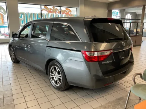 More photos of 2011 Honda Odyssey EX-L at Jay Wolfe Auto Outlet, MO