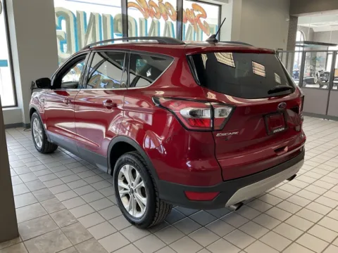 More photos of 2018 Ford Escape SE at Jay Wolfe Auto Outlet, MO