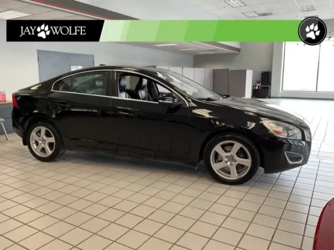 Black 2013 Volvo S60 T5 for sale in Kansas City, MO