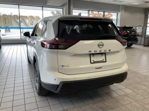 More photos of 2024 Nissan Rogue S at Jay Wolfe Auto Outlet, MO