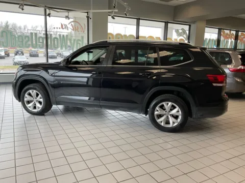 More photos of 2019 Volkswagen Atlas 3.6L V6 SE at Jay Wolfe Auto Outlet, MO