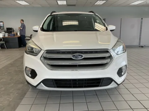 Photos of 2018 Ford Escape SEL for sale in Kansas City, MO at Jay Wolfe Auto Outlet