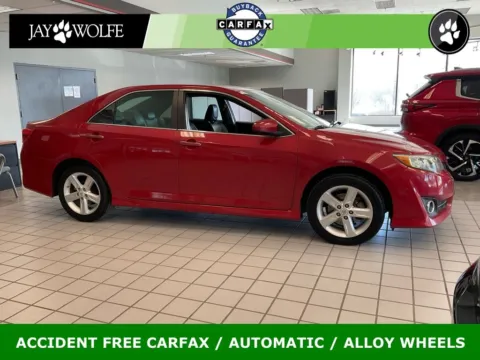 Red 2012 Toyota Camry SE for sale in Kansas City, MO
