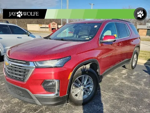 Red 2022 Chevrolet Traverse LT for sale in Kansas City, MO