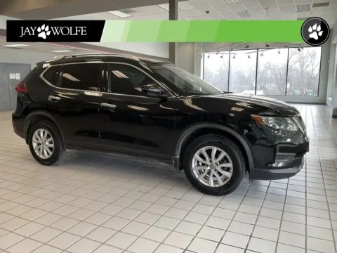 Black 2018 Nissan Rogue SV for sale in Kansas City, MO