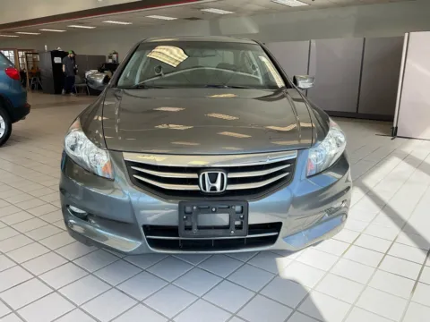 Photos of 2012 Honda Accord EX-L for sale in Kansas City, MO at Jay Wolfe Auto Outlet