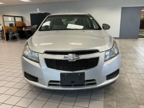 Photos of 2013 Chevrolet Cruze LS for sale in Kansas City, MO at Jay Wolfe Auto Outlet