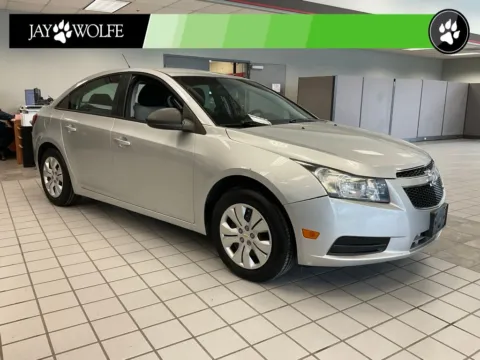 Silver 2013 Chevrolet Cruze LS for sale in Kansas City, MO