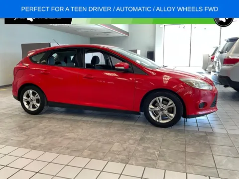 Red 2014 Ford Focus SE for sale in Kansas City, MO