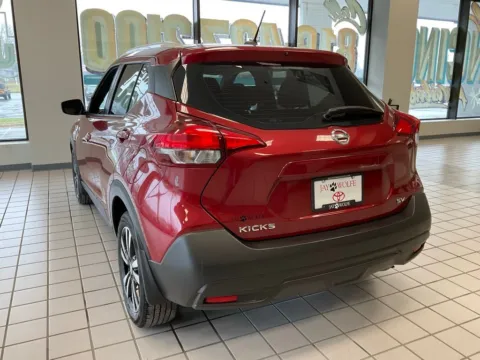 More photos of 2019 Nissan Kicks SV at Jay Wolfe Auto Outlet, MO