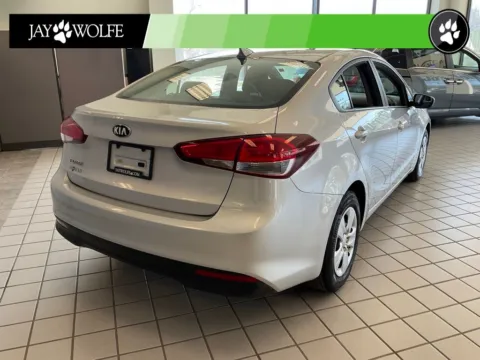 More photos of 2017 Kia Forte LX at Jay Wolfe Auto Outlet, MO