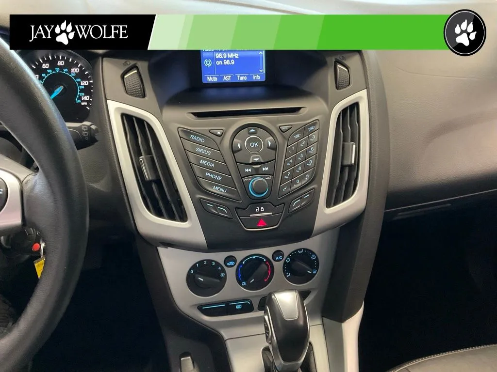 2014 Ford Focus SE - Photo 16