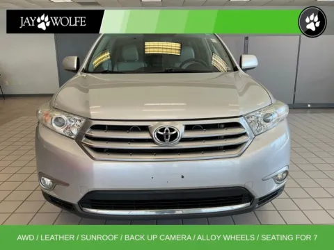 Photos of 2011 Toyota Highlander SE for sale in Kansas City, MO at Jay Wolfe Auto Outlet
