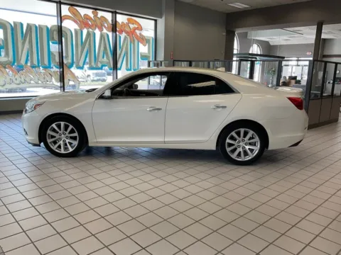 More photos of 2014 Chevrolet Malibu LTZ at Jay Wolfe Auto Outlet, MO