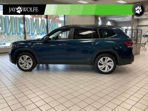 More photos of 2023 Volkswagen Atlas 3.6L V6 SE w/Technology at Jay Wolfe Auto Outlet, MO