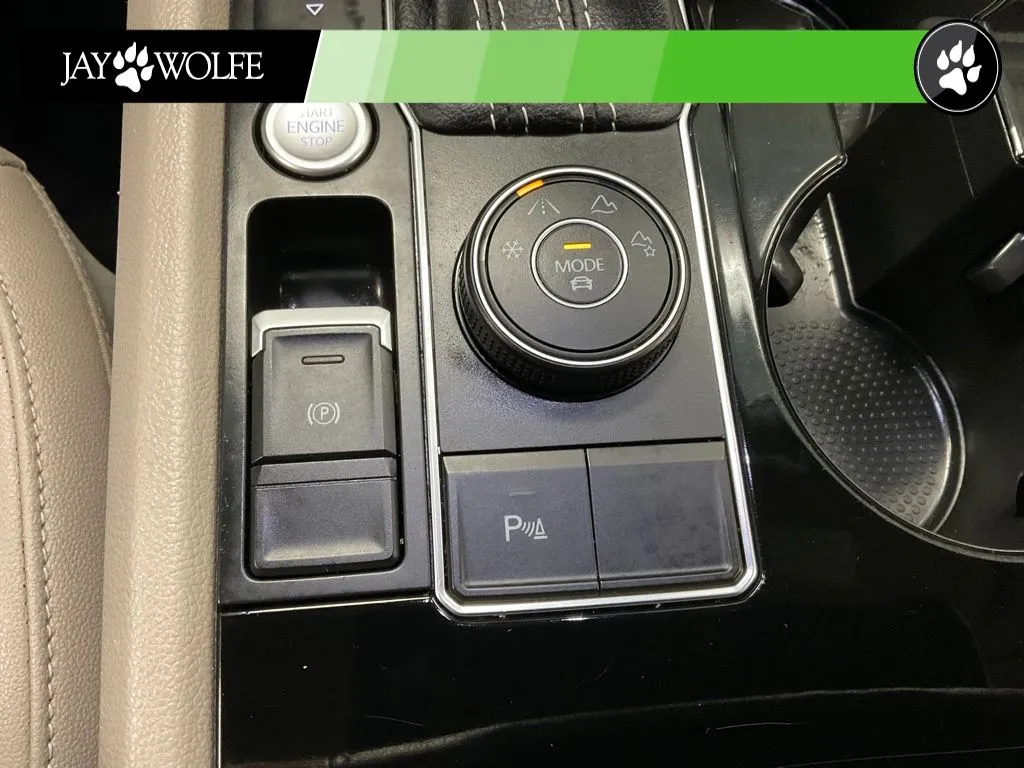 2023 Volkswagen Atlas SE w/Tech - Photo 17