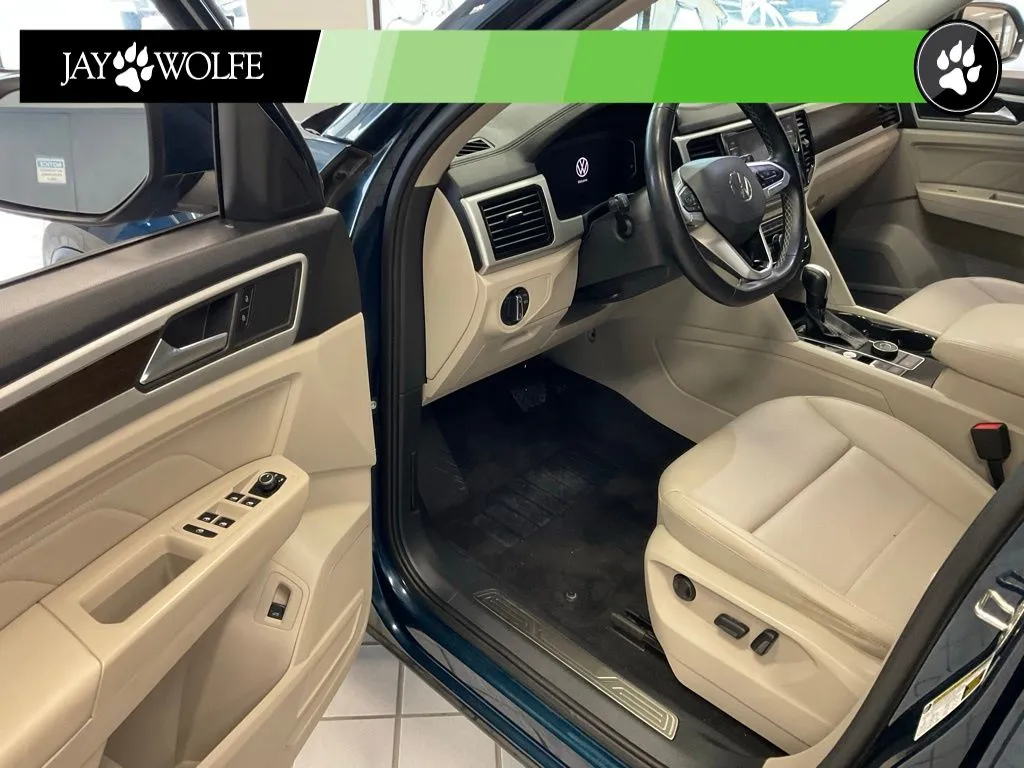 2023 Volkswagen Atlas SE w/Tech - Photo 9