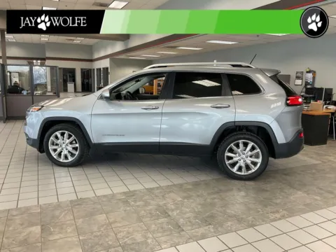 More photos of 2015 Jeep Cherokee Limited at Jay Wolfe Auto Outlet, MO