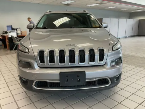 Photos of 2015 Jeep Cherokee Limited for sale in Kansas City, MO at Jay Wolfe Auto Outlet