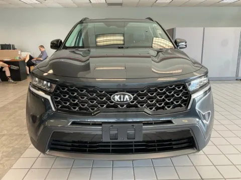 Photos of 2021 Kia Sorento S for sale in Kansas City, MO at Jay Wolfe Auto Outlet