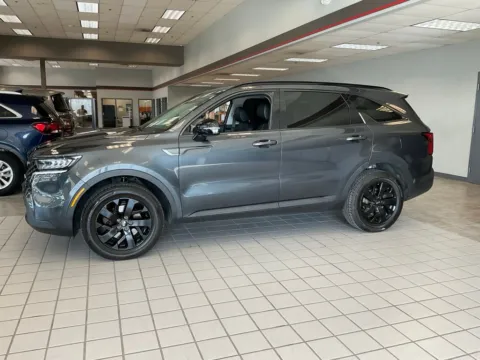 Another view of 2021 Kia Sorento S for sale in Kansas City, MO at Jay Wolfe Auto Outlet