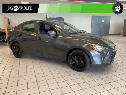 Gray 2018 Toyota Yaris iA for sale in Kansas City, MO