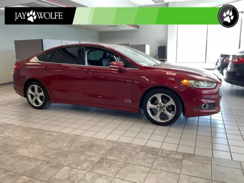 Red 2015 Ford Fusion SE for sale in Kansas City, MO